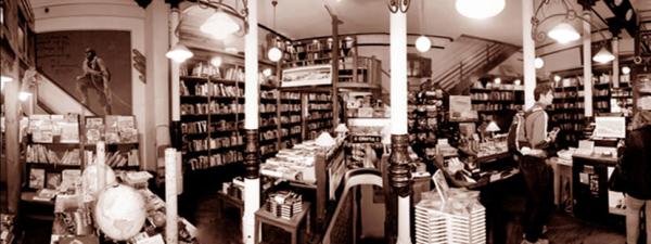 Panorámica de librería